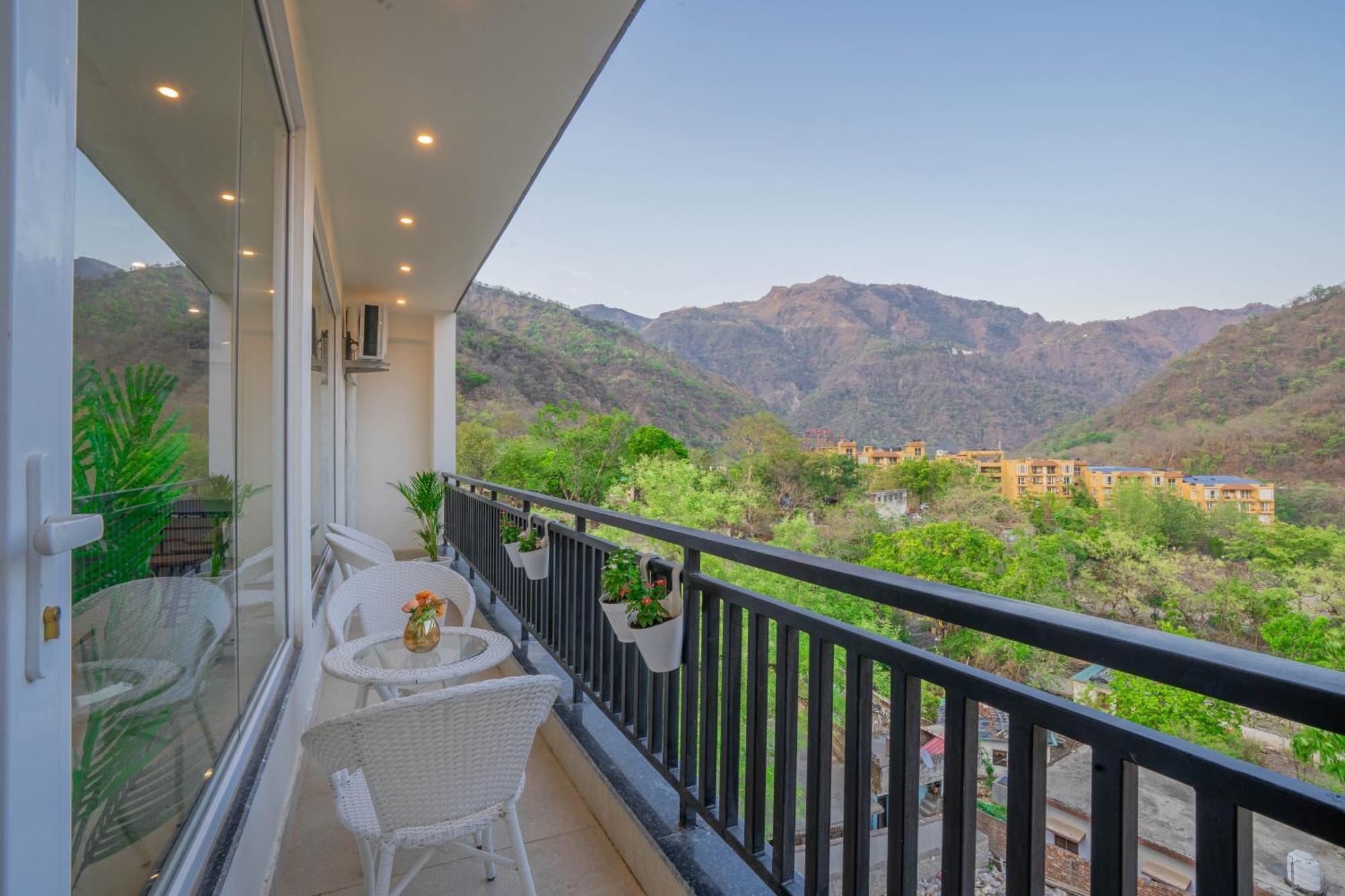Perfectstayz Alpine Near Laxman Jhula Rishikesh Bagian luar foto