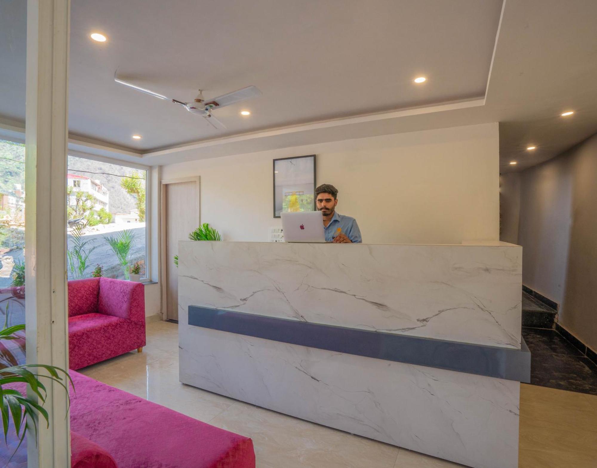 Perfectstayz Alpine Near Laxman Jhula Rishikesh Bagian luar foto