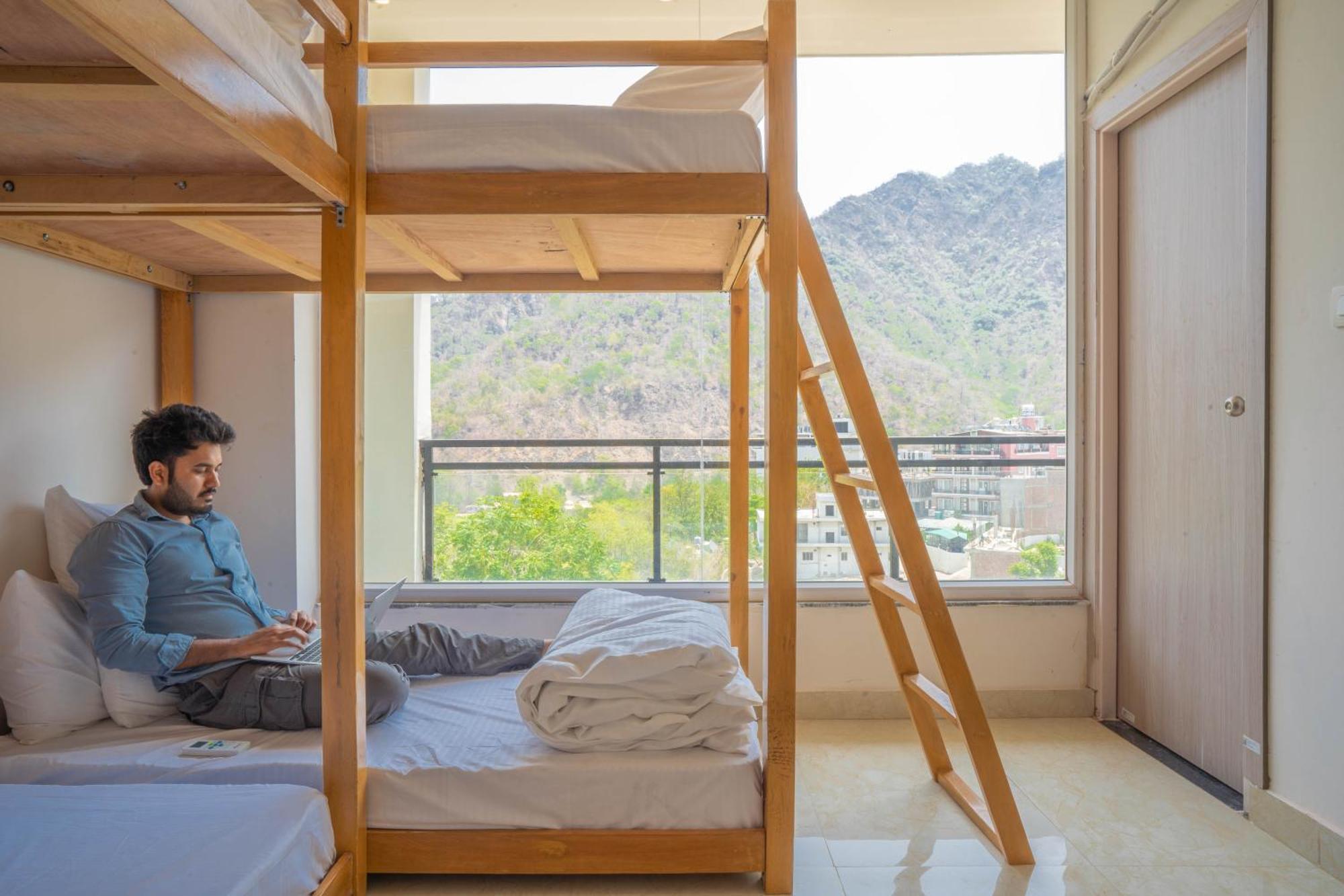Perfectstayz Alpine Near Laxman Jhula Rishikesh Bagian luar foto