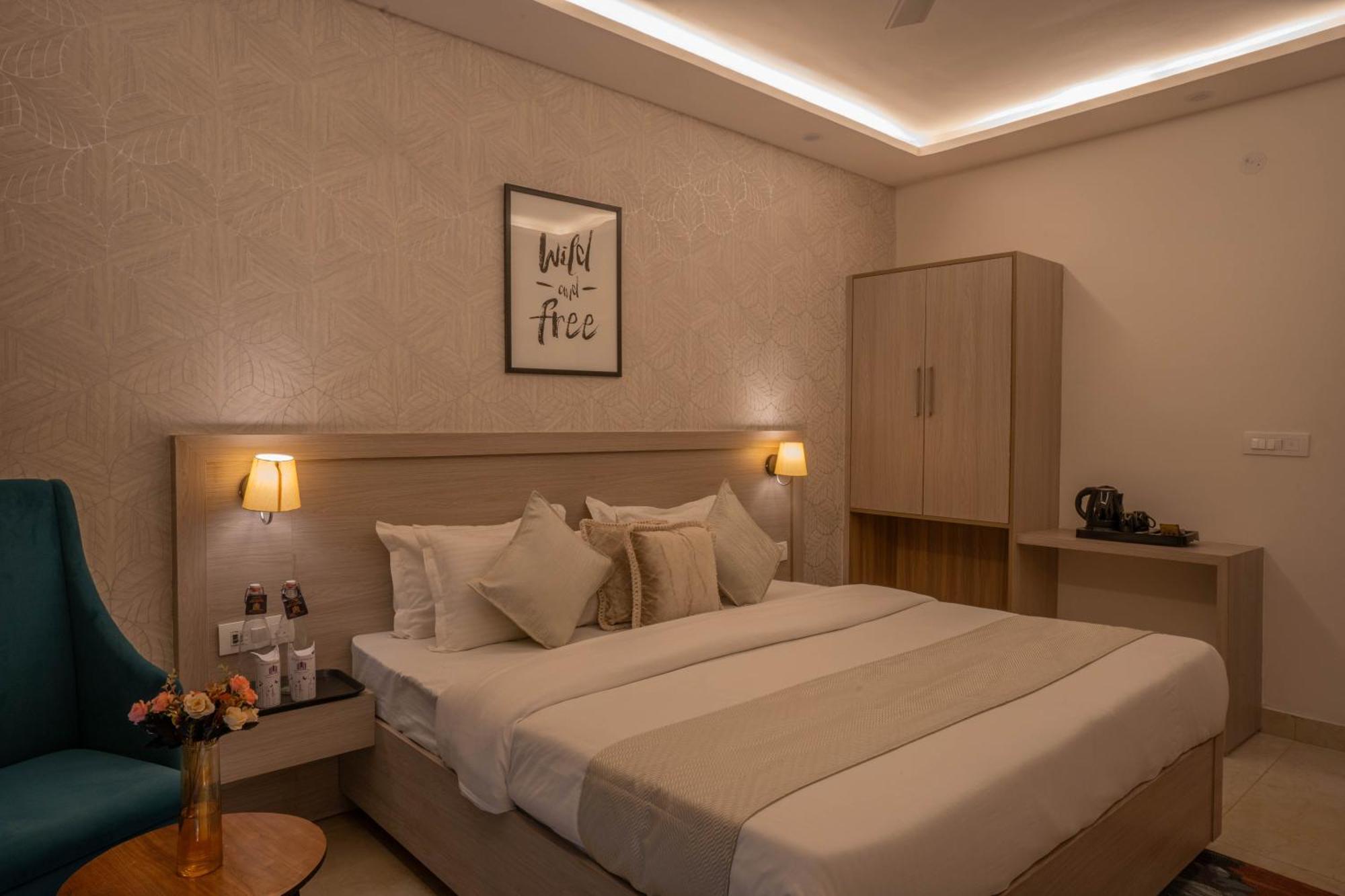 Perfectstayz Alpine Near Laxman Jhula Rishikesh Bagian luar foto