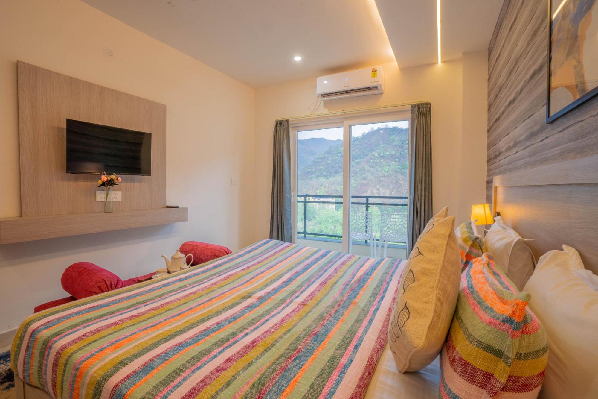 Perfectstayz Alpine Near Laxman Jhula Rishikesh Bagian luar foto