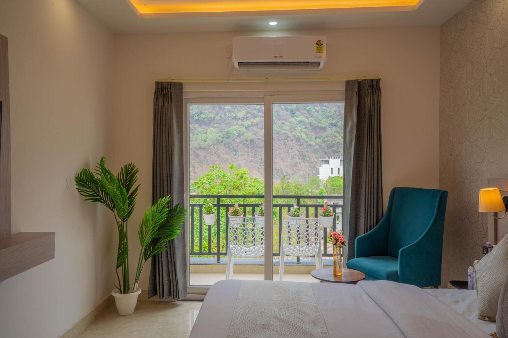 Perfectstayz Alpine Near Laxman Jhula Rishikesh Bagian luar foto